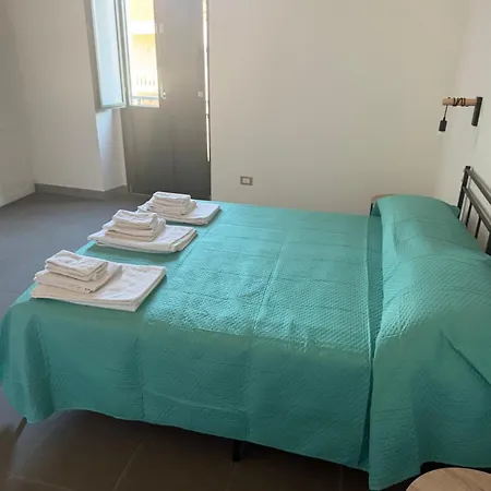 La Dimora Del Borgo Antico Homestay